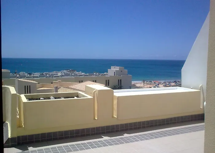 Magnolia Mar 3* ラゴス